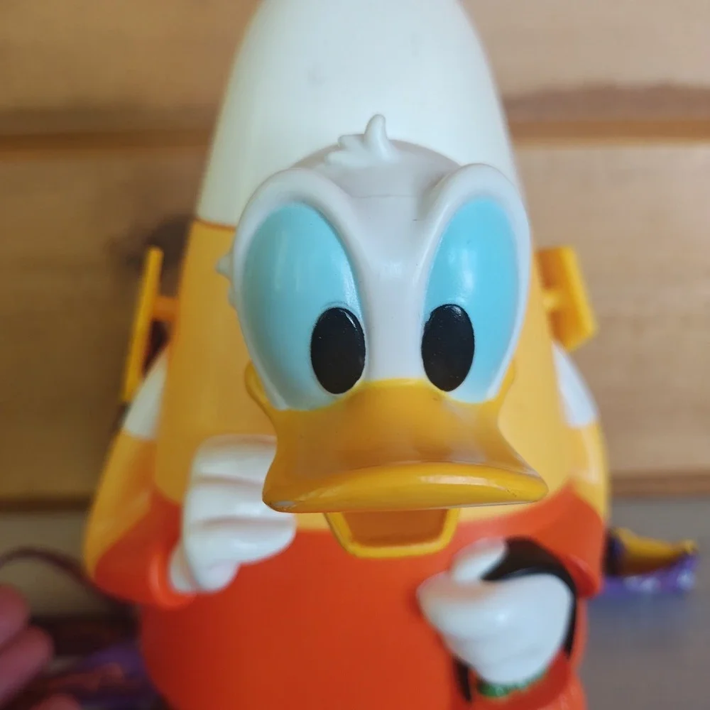 Disney Parks Donald Duck Candy Corn Sipper Cup Halloween 2023 C1 - Picture 3 of 8